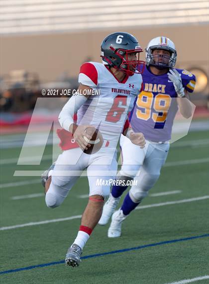 Thumbnail 2 in Lee vs Brackenridge photogallery.