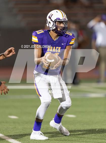 Thumbnail 3 in Lee vs Brackenridge photogallery.