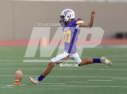 Thumbnail 2 in Lee vs Brackenridge photogallery.