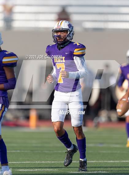 Thumbnail 2 in Lee vs Brackenridge photogallery.