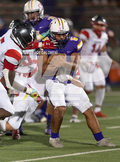 Thumbnail 1 in Lee vs Brackenridge photogallery.