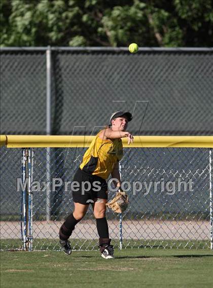 Thumbnail 2 in Sentinel vs Roff (Oklahoma State Championships) photogallery.