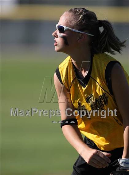 Thumbnail 1 in Sentinel vs Roff (Oklahoma State Championships) photogallery.