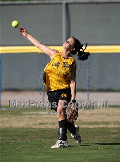 Thumbnail 2 in Sentinel vs Roff (Oklahoma State Championships) photogallery.
