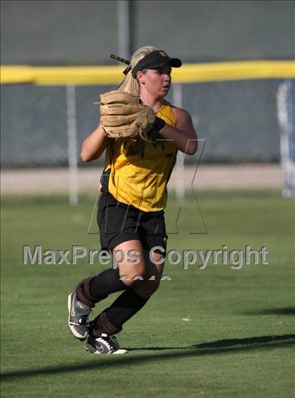 Thumbnail 1 in Sentinel vs Roff (Oklahoma State Championships) photogallery.