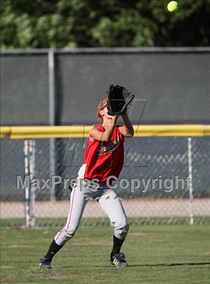 Thumbnail 1 in Sentinel vs Roff (Oklahoma State Championships) photogallery.