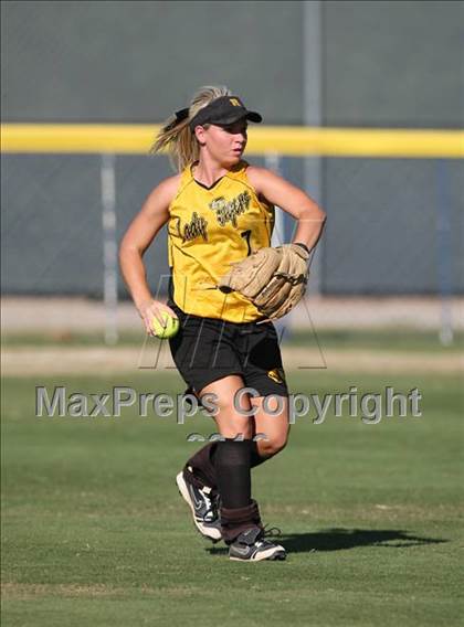 Thumbnail 1 in Sentinel vs Roff (Oklahoma State Championships) photogallery.