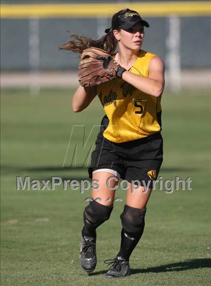 Thumbnail 3 in Sentinel vs Roff (Oklahoma State Championships) photogallery.