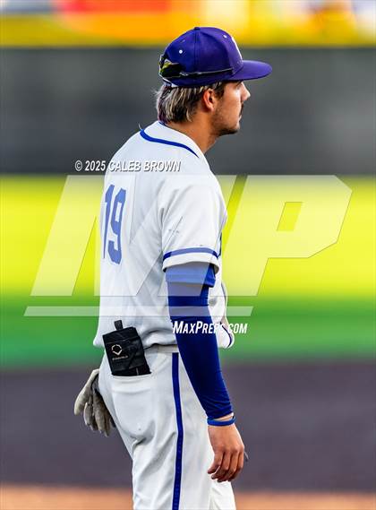 Thumbnail 1 in American Fork vs. Riverton (UHSAA 6A Bracket Play) photogallery.