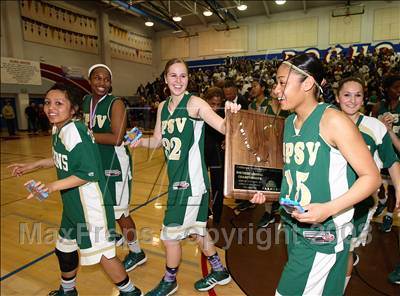 Thumbnail 3 in Justin-Siena vs. St. Patrick/St. Vincent (CIF NorCal D4 Final) photogallery.