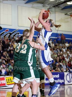 Thumbnail 3 in Justin-Siena vs. St. Patrick/St. Vincent (CIF NorCal D4 Final) photogallery.