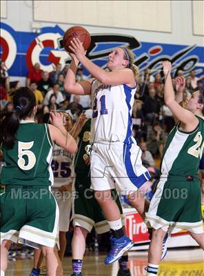Thumbnail 3 in Justin-Siena vs. St. Patrick/St. Vincent (CIF NorCal D4 Final) photogallery.