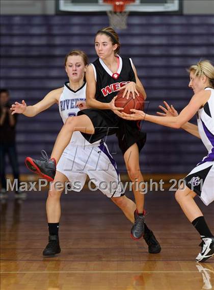 Thumbnail 2 in West @ Riverton photogallery.
