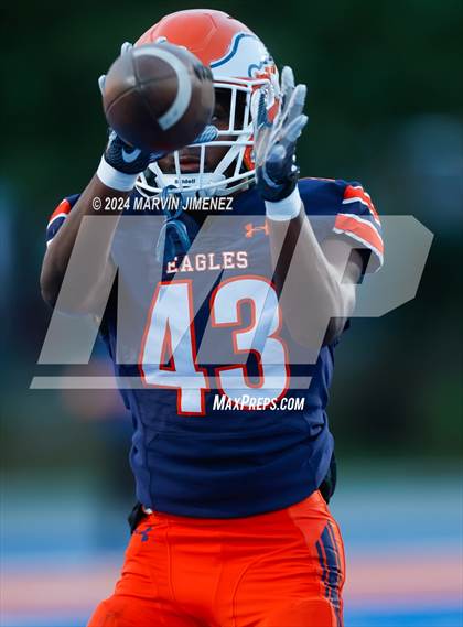 Thumbnail 3 in Sierra Canyon @ Chaminade photogallery.
