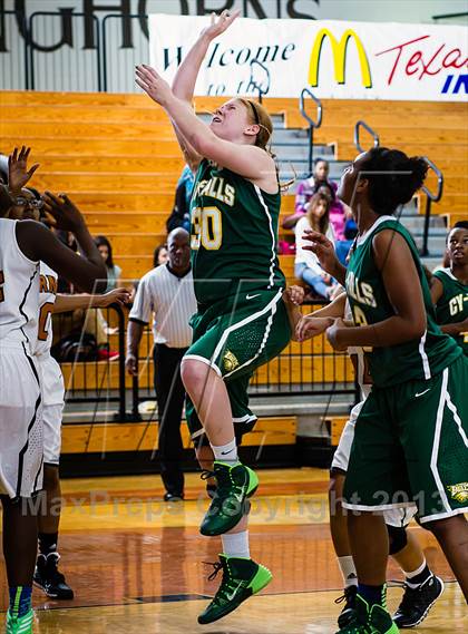 Thumbnail 2 in Dobie vs. Cypress Falls (McDonald's Texas Invitational) photogallery.