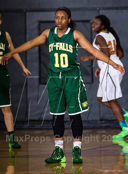 Thumbnail 2 in Dobie vs. Cypress Falls (McDonald's Texas Invitational) photogallery.