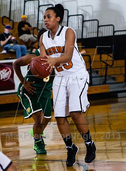 Thumbnail 3 in Dobie vs. Cypress Falls (McDonald's Texas Invitational) photogallery.