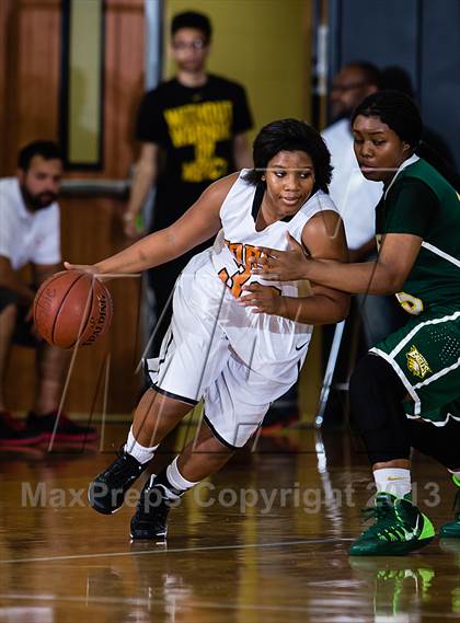 Thumbnail 1 in Dobie vs. Cypress Falls (McDonald's Texas Invitational) photogallery.