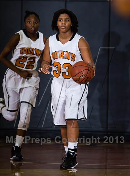 Thumbnail 2 in Dobie vs. Cypress Falls (McDonald's Texas Invitational) photogallery.