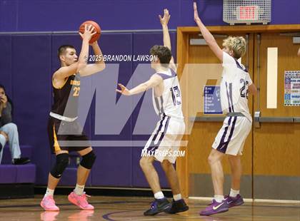 Thumbnail 2 in Dundee/Bradford Central vs. Hammondsport photogallery.