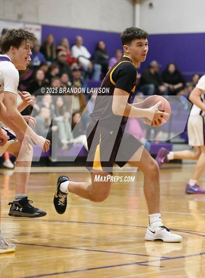 Thumbnail 2 in Dundee/Bradford Central vs. Hammondsport photogallery.