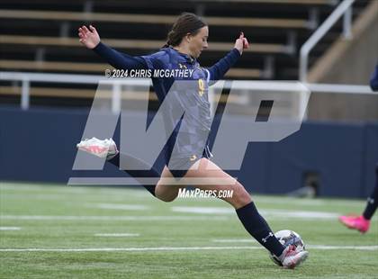 Thumbnail 3 in Arlington Martin @ Highland Park photogallery.