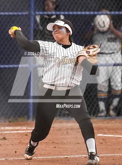 Thumbnail 3 in Northview @ Charter Oak photogallery.