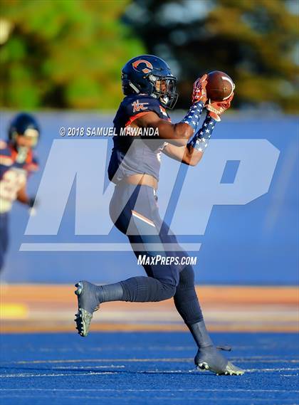 Thumbnail 3 in  Folsom @ Chaminade photogallery.