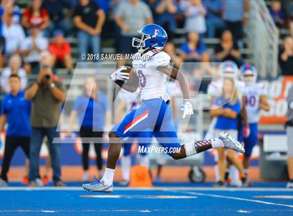 Thumbnail 3 in  Folsom @ Chaminade photogallery.