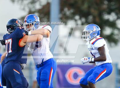 Thumbnail 3 in  Folsom @ Chaminade photogallery.