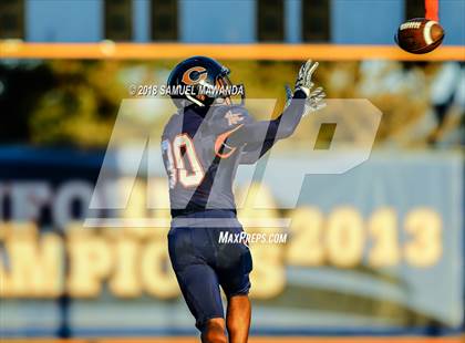 Thumbnail 3 in  Folsom @ Chaminade photogallery.