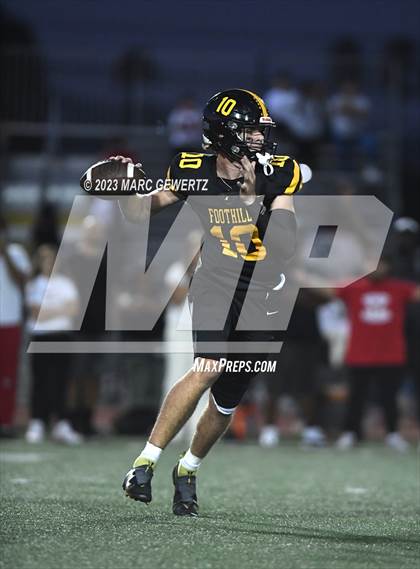 Thumbnail 1 in Tustin @ Foothill photogallery.