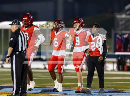 Thumbnail 1 in Notre Dame (SO) @ Serra photogallery.