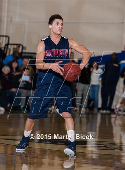 Thumbnail 1 in Modesto Christian @ Beyer photogallery.