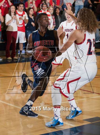 Thumbnail 2 in Modesto Christian @ Beyer photogallery.