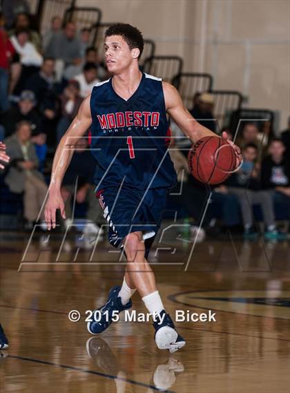Thumbnail 3 in Modesto Christian @ Beyer photogallery.