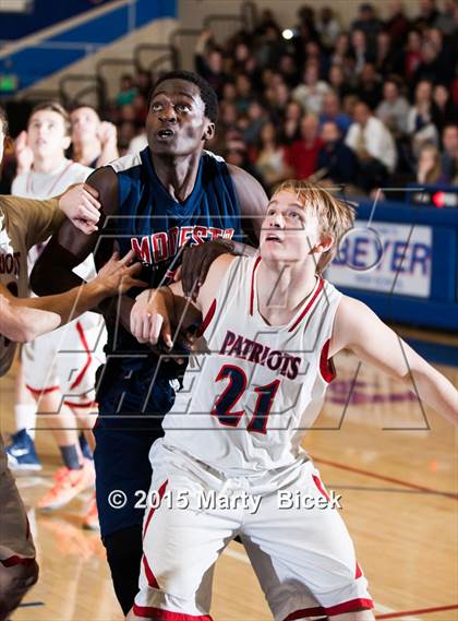 Thumbnail 2 in Modesto Christian @ Beyer photogallery.