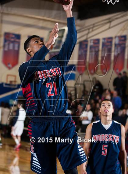 Thumbnail 1 in Modesto Christian @ Beyer photogallery.