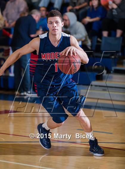 Thumbnail 1 in Modesto Christian @ Beyer photogallery.