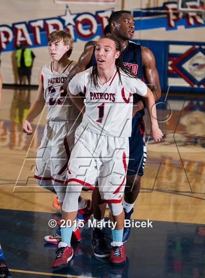 Thumbnail 1 in Modesto Christian @ Beyer photogallery.