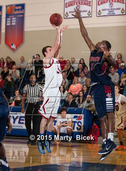 Thumbnail 1 in Modesto Christian @ Beyer photogallery.
