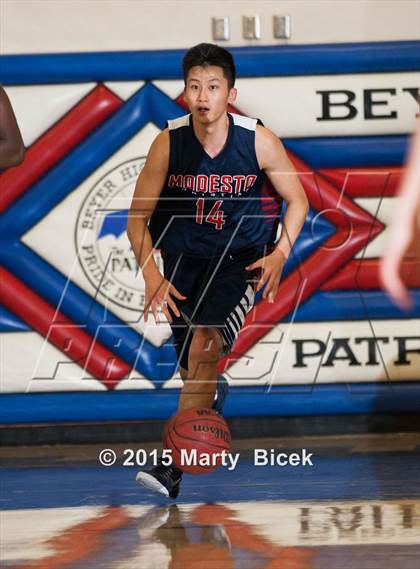 Thumbnail 1 in Modesto Christian @ Beyer photogallery.