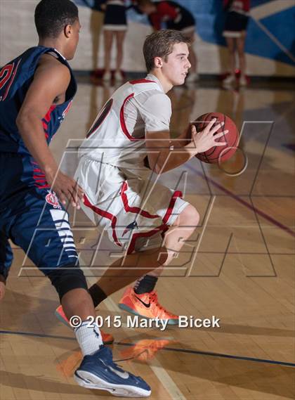 Thumbnail 3 in Modesto Christian @ Beyer photogallery.