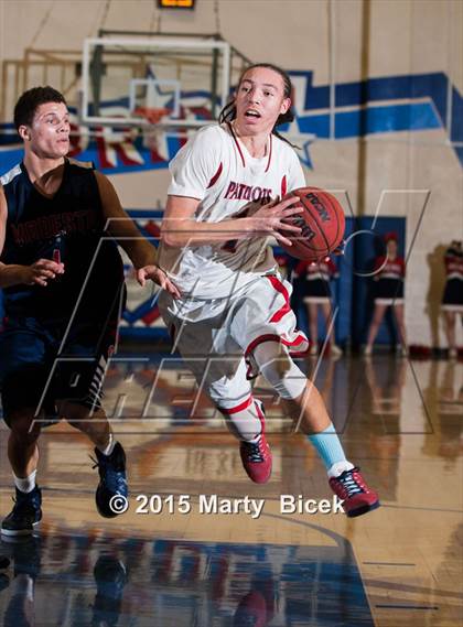 Thumbnail 3 in Modesto Christian @ Beyer photogallery.