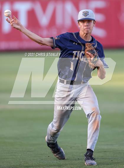 Thumbnail 3 in Ray vs St. David (AIA 1A Finals) photogallery.