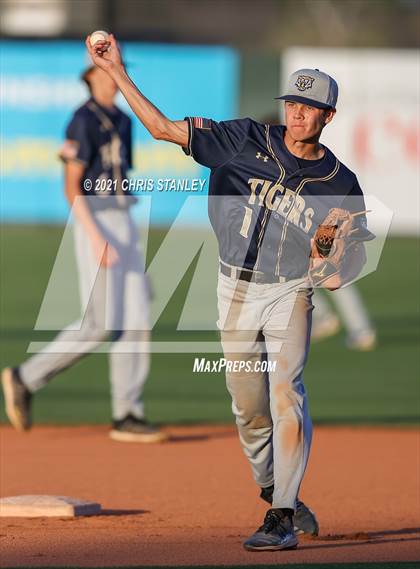 Thumbnail 1 in Ray vs St. David (AIA 1A Finals) photogallery.