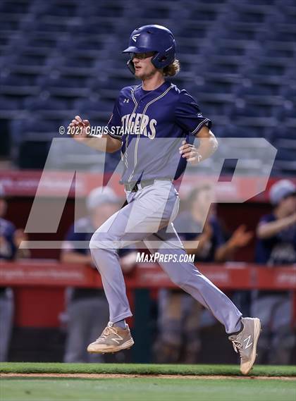 Thumbnail 2 in Ray vs St. David (AIA 1A Finals) photogallery.