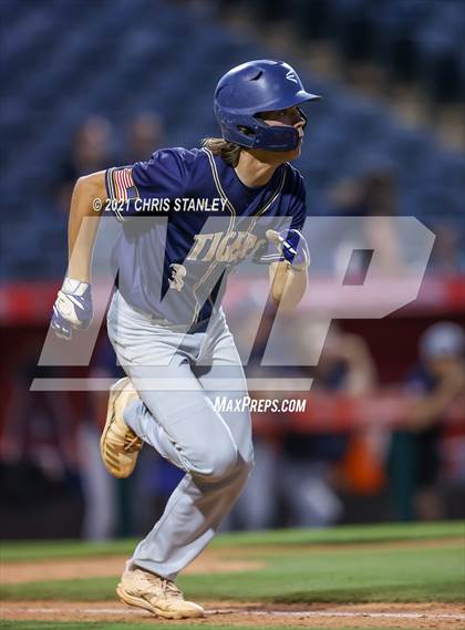 Thumbnail 2 in Ray vs St. David (AIA 1A Finals) photogallery.
