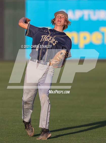 Thumbnail 1 in Ray vs St. David (AIA 1A Finals) photogallery.