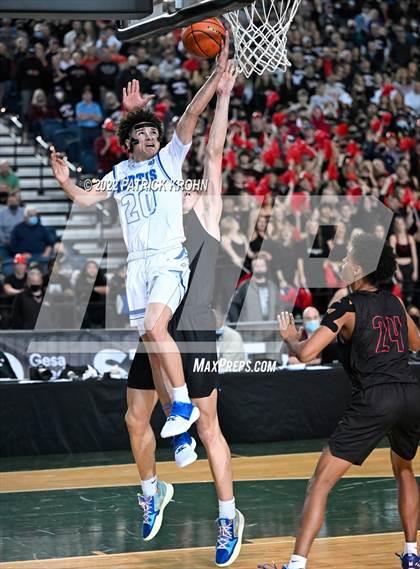 Thumbnail 1 in Mount Si vs. Curtis (WIAA 4A Round 4 State Playoff) photogallery.